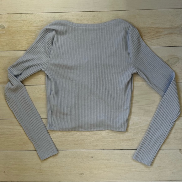 Hollister XS front tie sweater with stretch - Picture 2 of 5